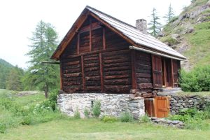 Traditional cabin on trek