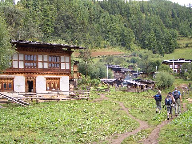 Best things to do in bhutan gentle walking holiday 600x450