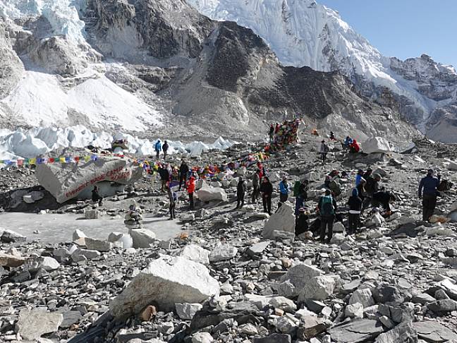 Walking boots for everest base camp trek terrain ebc 600x450