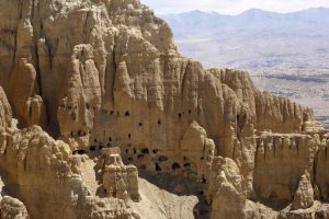 Cave dwellings at Shangshung