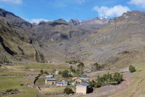 Trekking from Huacahuasi to Patacancha