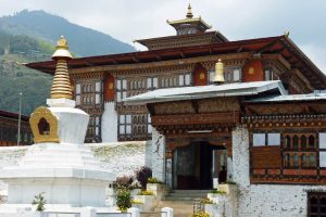 Visiting Dramatse Monastery on the way to Tashigang